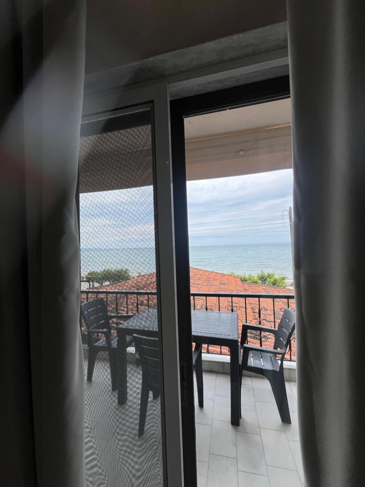 VergiaOkkio Sea View公寓 外观 照片